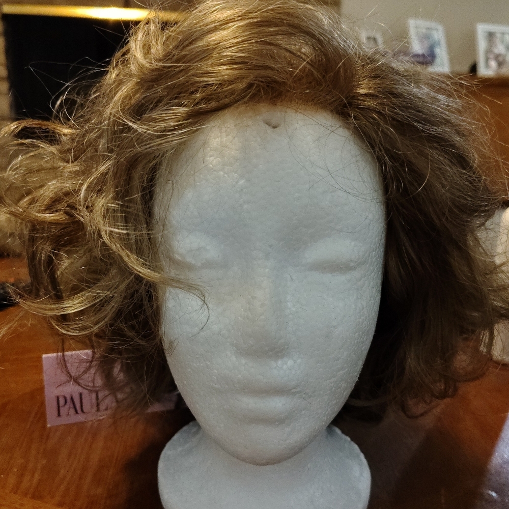 Voluminous Wavy Hair Wig in Light Brown